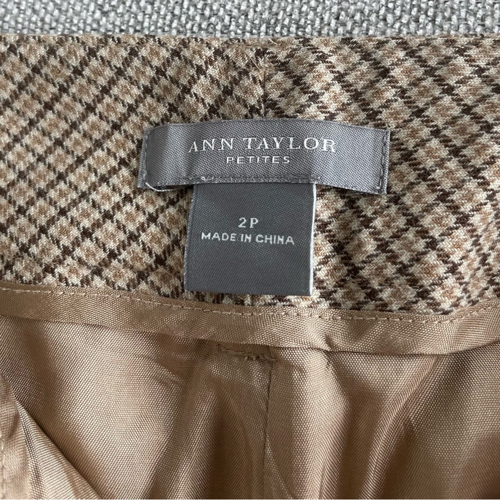 Ann Taylor cropped slacks - Picture 2 of 4